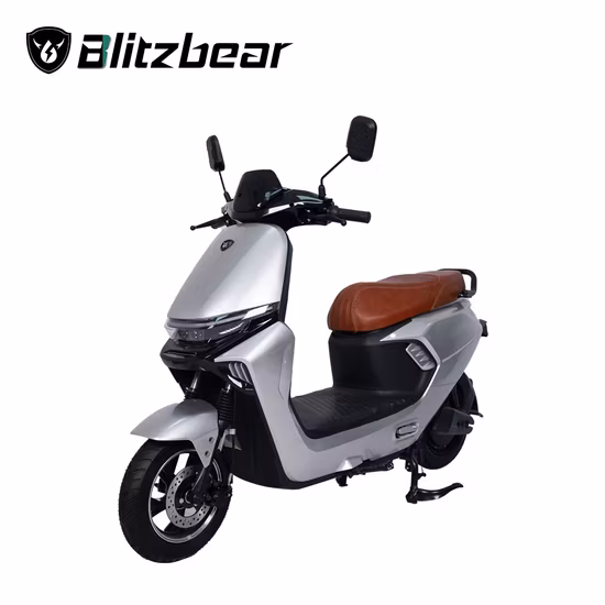 Best-Seller Polyresin Garden Gnome Statue with a Lantern for Home and Garden Decoraiton