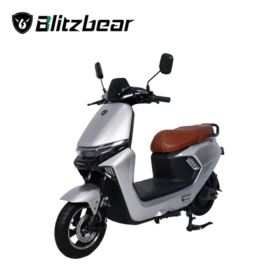 Best-Seller Polyresin Garden Gnome Statue with a Lantern for Home and Garden Decoraiton